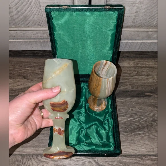 2 Genuine Stone Real Solid Onyx Chalices Cups Heavy in the case 8"T x 2.25" W - Picture 7 of 11